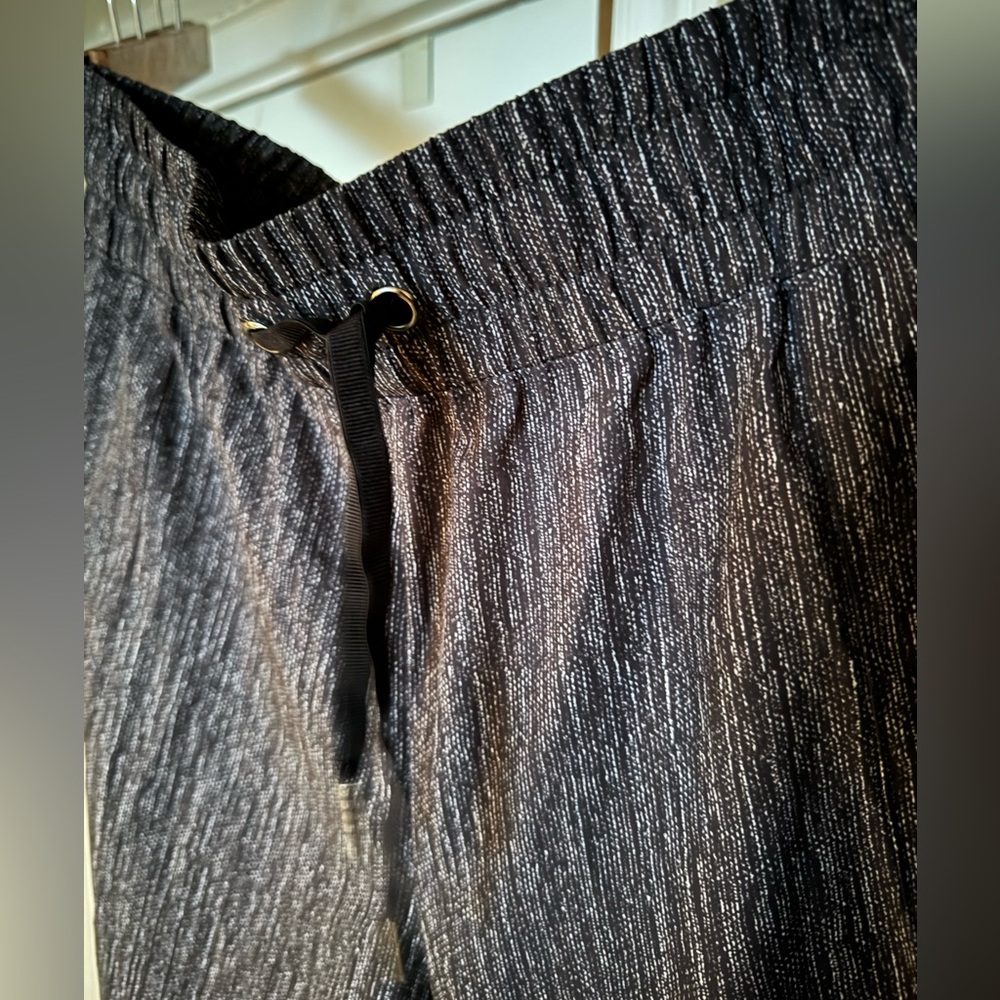 Women’s capris, athletic pants